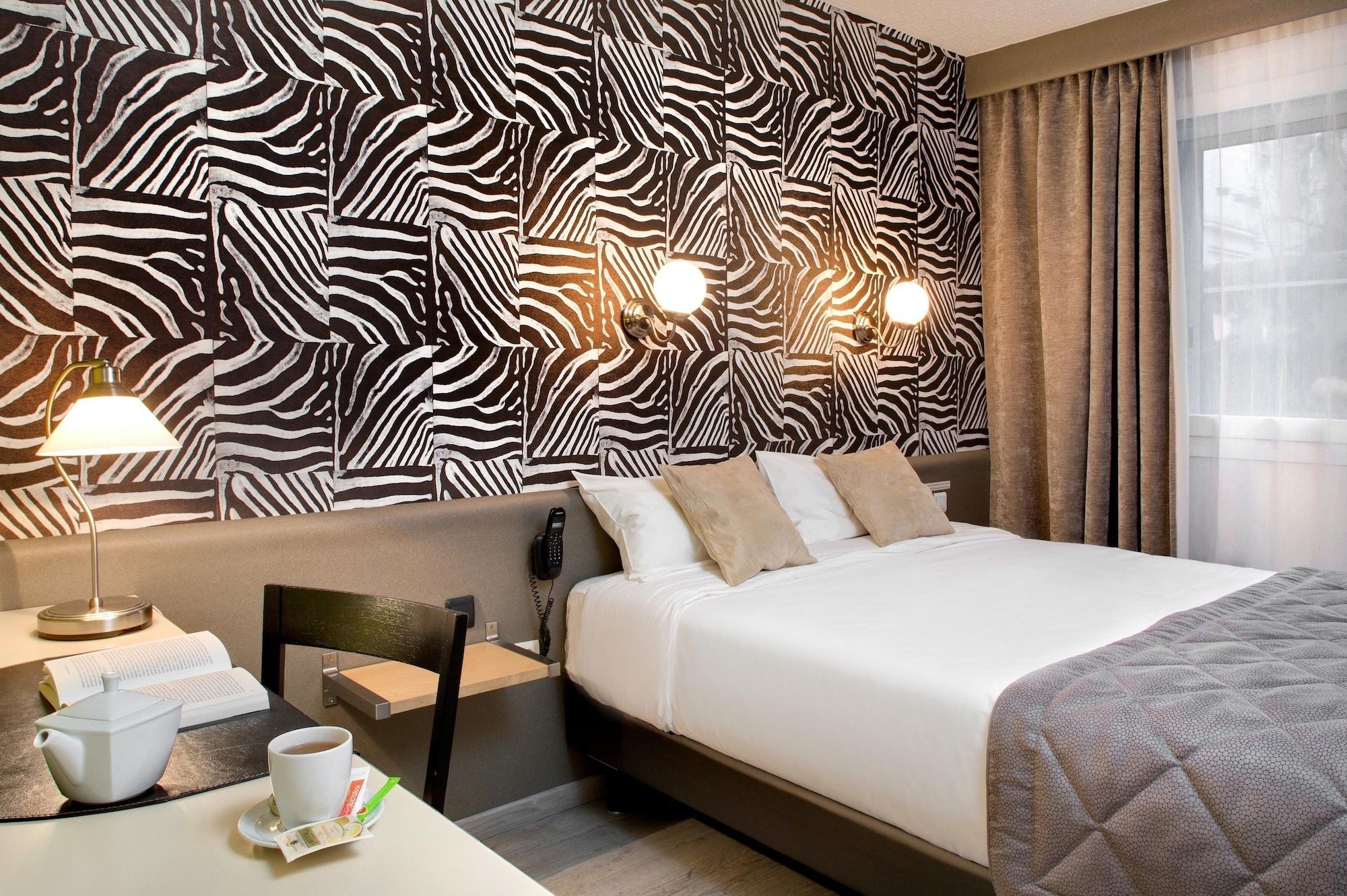 Logis Hotel Du Midi - Saint Etienne Sud Eksteriør bilde
